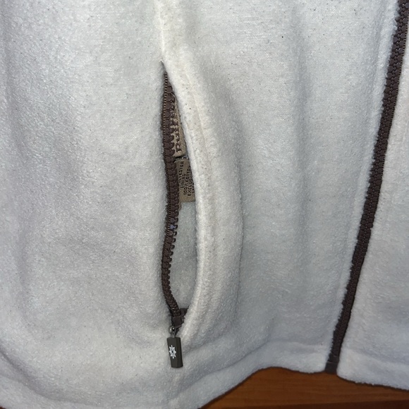 EUC Ruff Hewn Reversible Vest - Picture 3 of 8